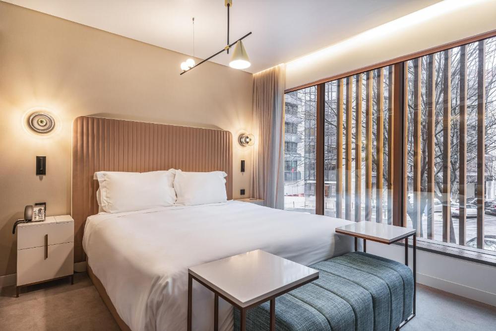 Double Room with City View interior